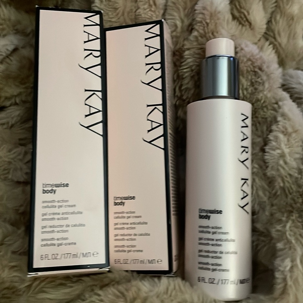 TimeWise Body 
Smooth-Action 
Cellulite Gel Cream 
6 Fl. Oz.
